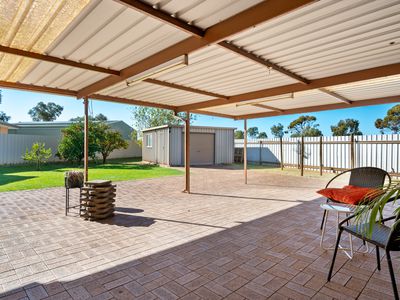 26 Fairetha Place, Kalgoorlie