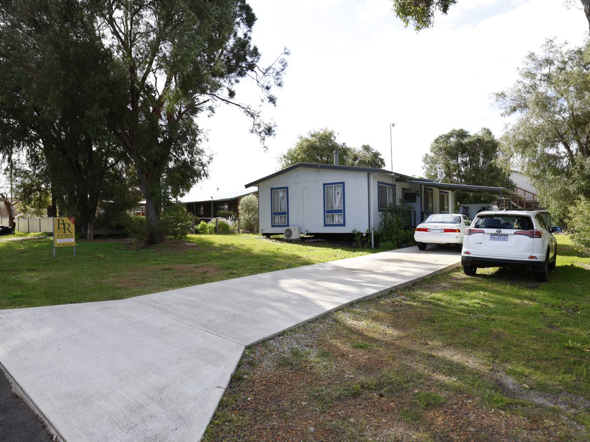 4 Short Street, Walpole - Image 1