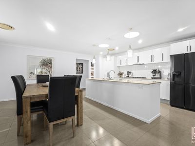 8 Ellalong Way, Woongarrah