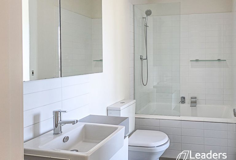 10 TEA TREE LANE, Burwood