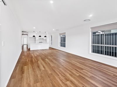 36 Sea Crescent, Dubbo