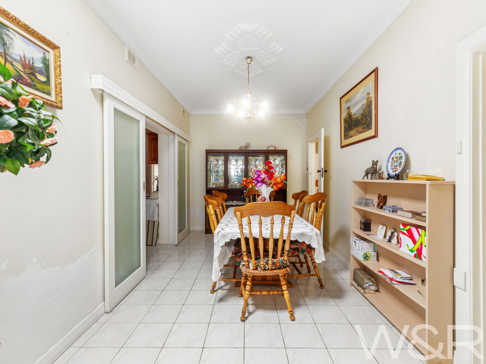 18 Hampton Street, Brooklyn Park