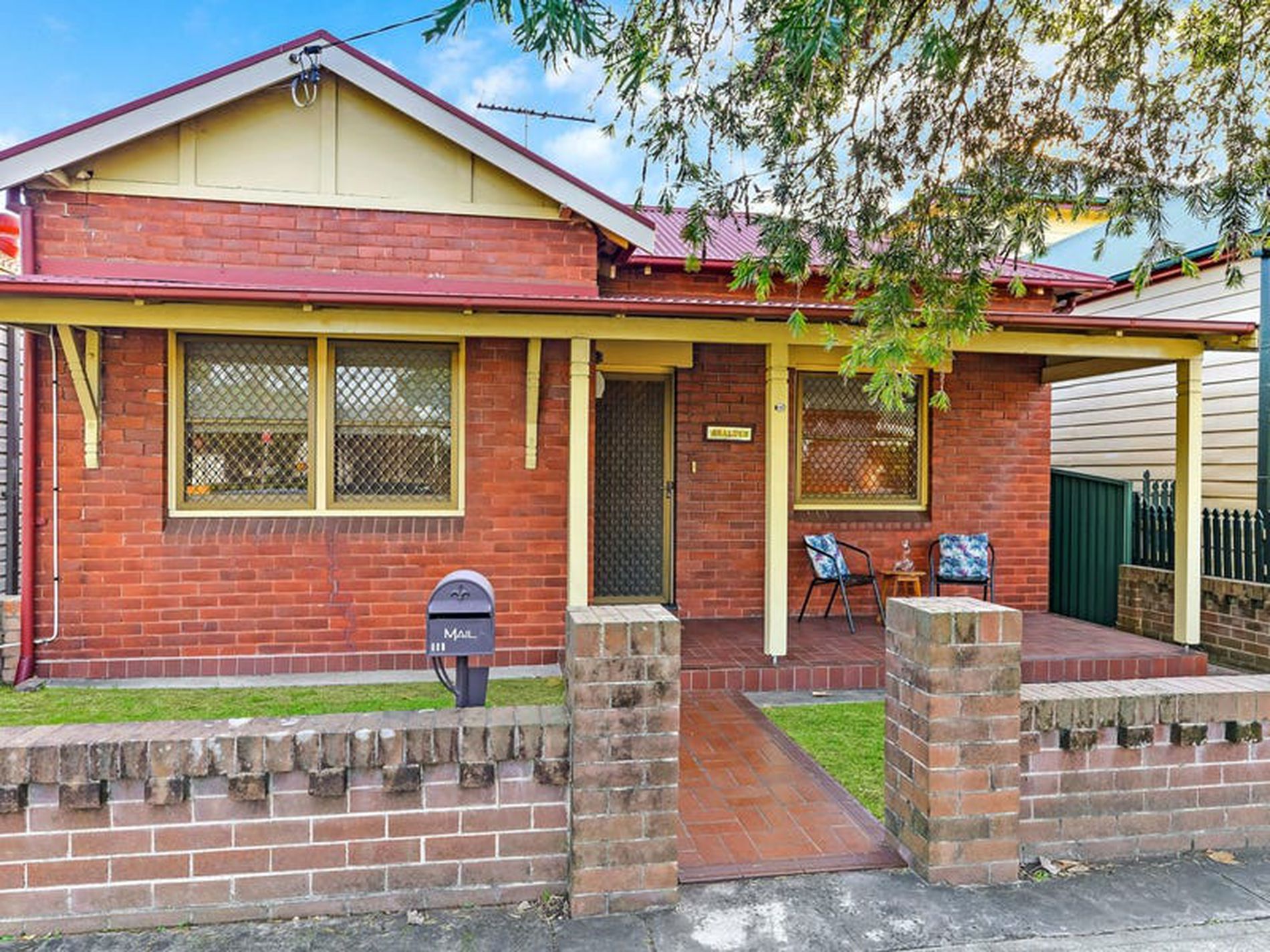 160 Sutherland Street, Mascot