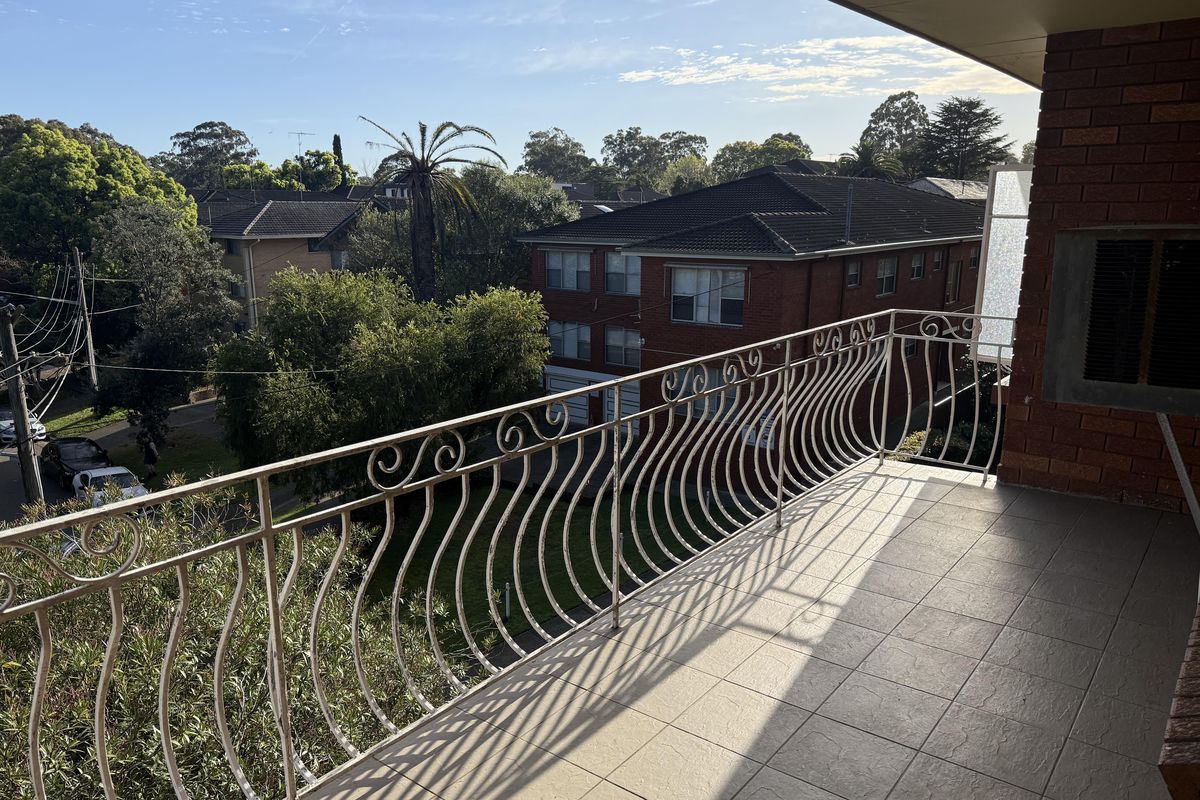 9/1 Ball Avenue, Eastwood