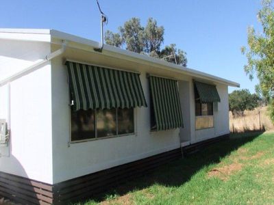 8710 Black Stump Way, Tambar Springs