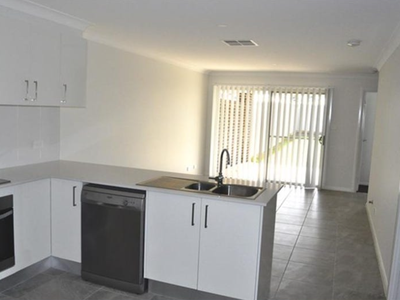 13a Lansdowne Drive, Dubbo