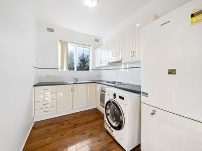 4 / 5 Defoe Street, Wiley Park