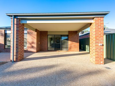 517 HOVELL STREET, Albury