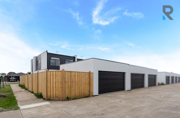 71 Monakeeba Blvd, Woodstock