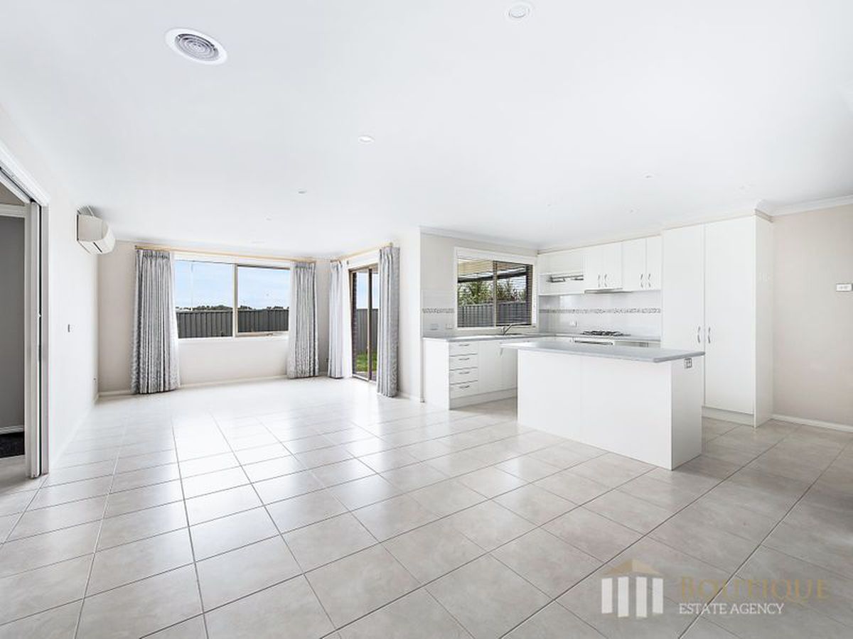 25 Artfield Street, Cranbourne East