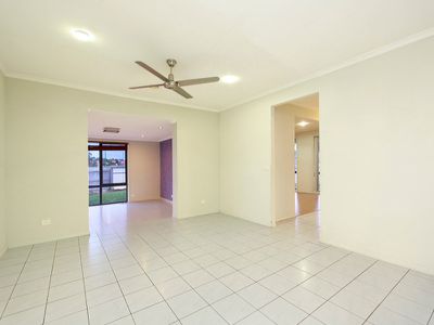 1 Viewside Way, Hampton Park