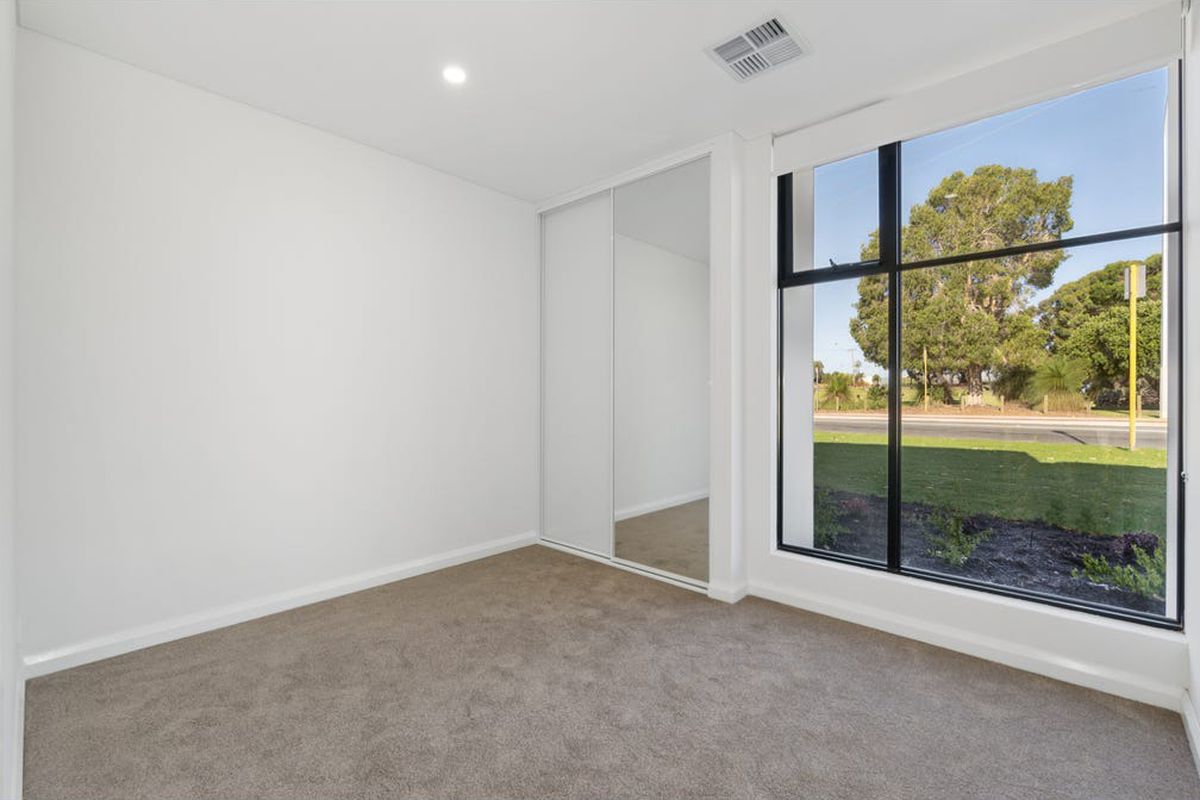 71 Embleton Avenue, Morley