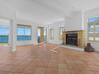 11 The Avenue, Bundeena