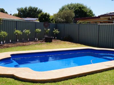 20 St Albans Way, Dubbo