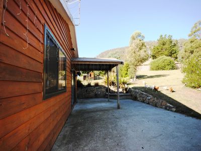 586 Back River Road, Magra