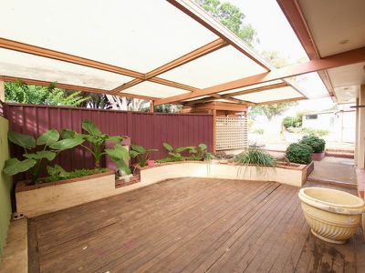 11 Bass Place, Dubbo