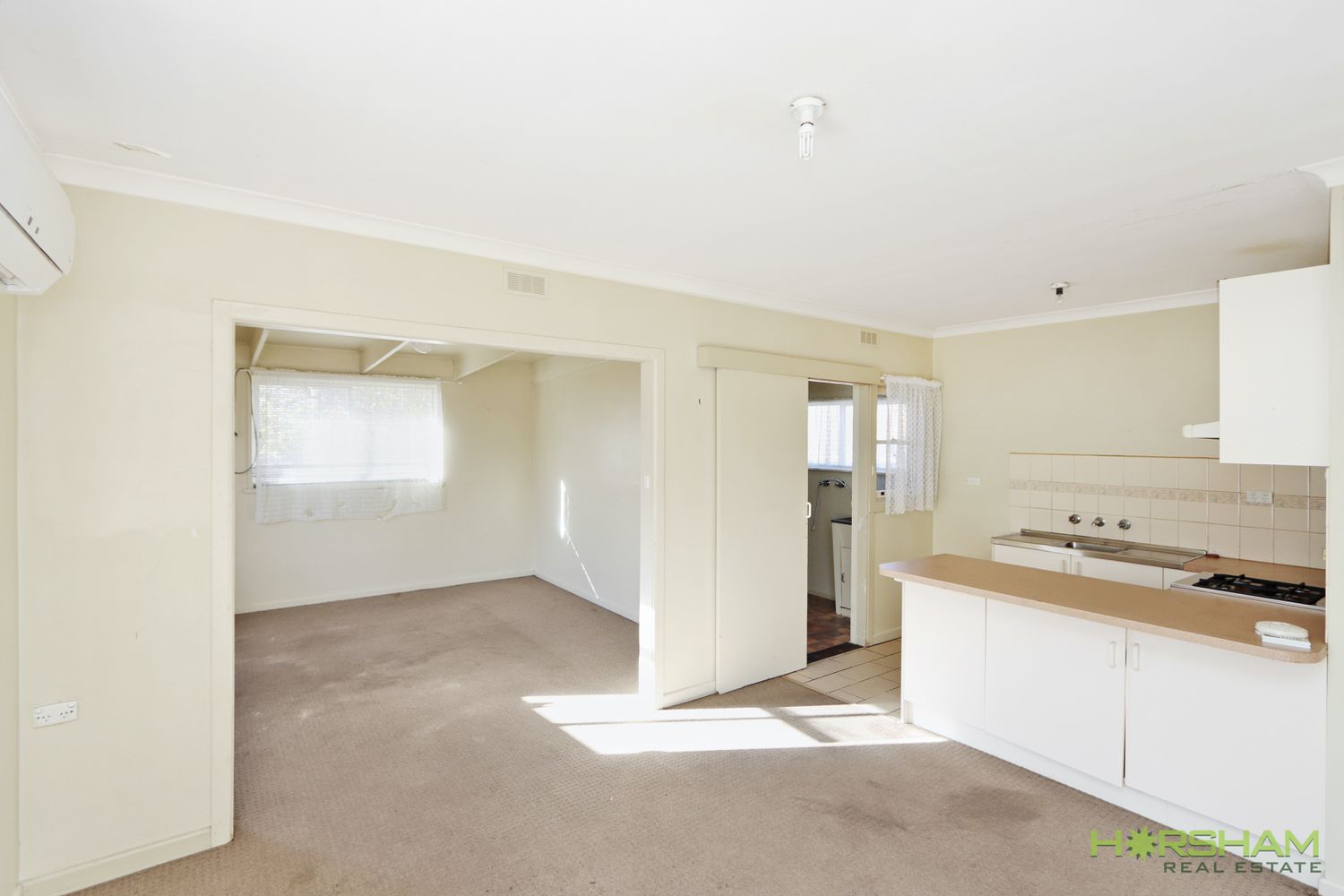 6 Queen Street, Horsham