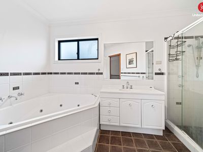 38 Hambledon Circuit, Harrington Park