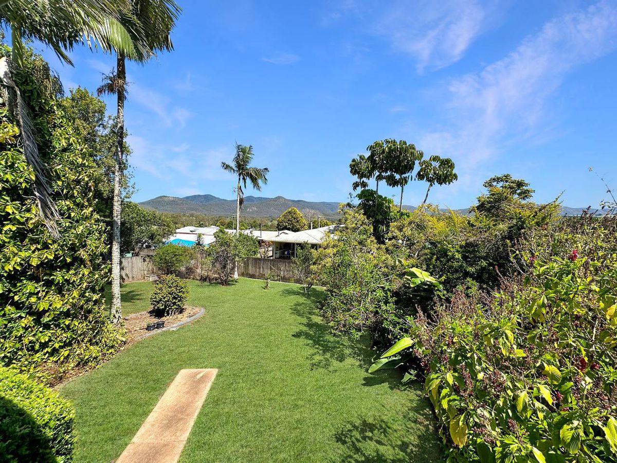 7 Eighth Avenue, Atherton