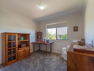 11 Debbie Court, Highfields