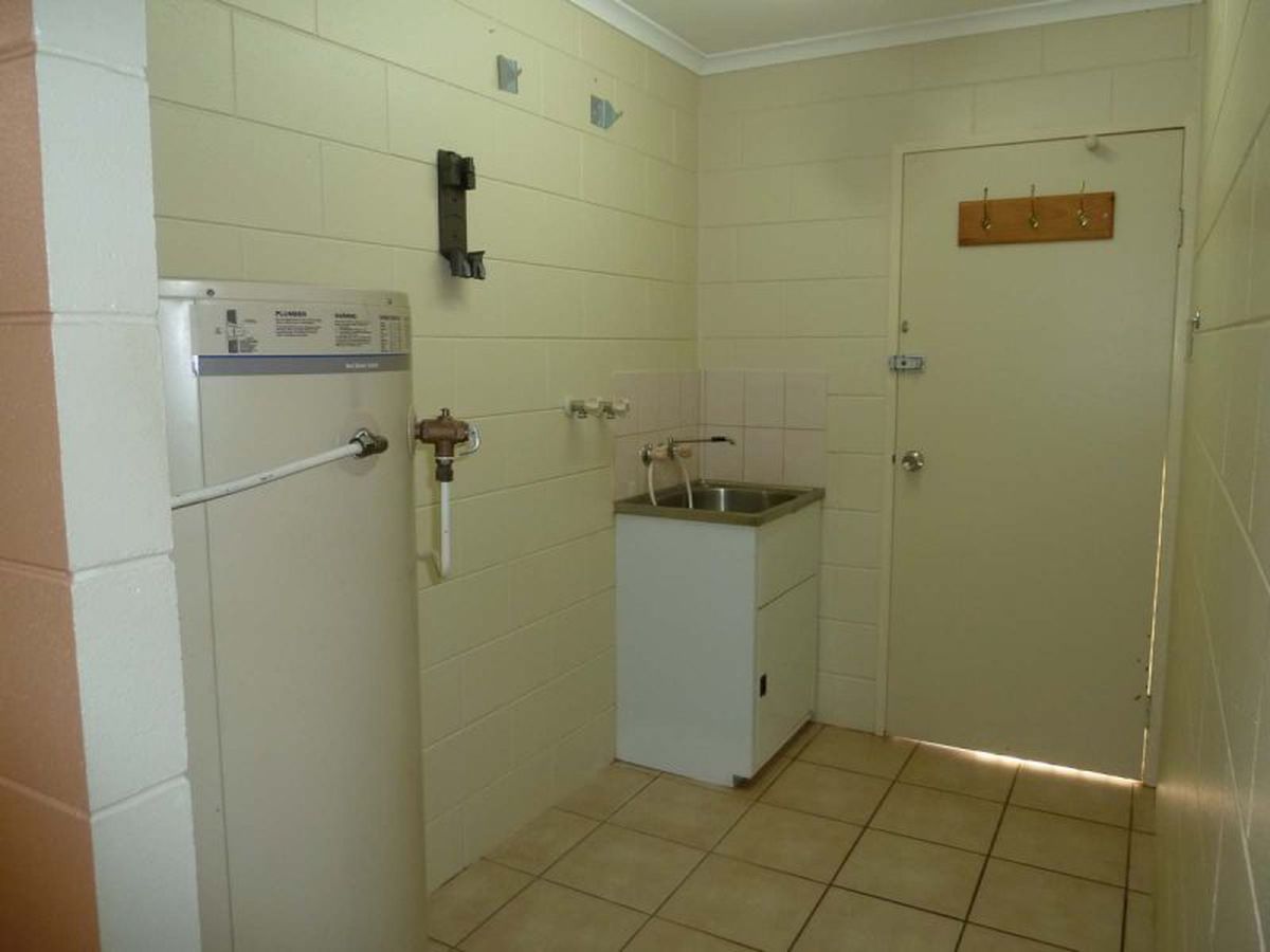 6 Larkin Close, Atherton