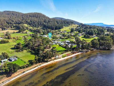 8 Beach Road, Middleton
