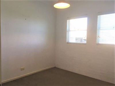 3 / 143 Princes Highway, Milton