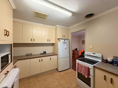 31 Leslie Drive, Moranbah