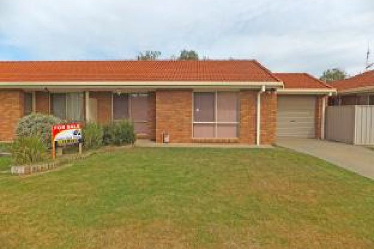 2 / 1 Corella Crescent, Kyabram