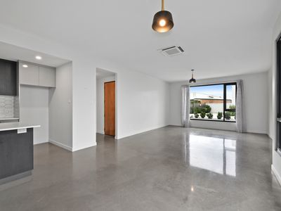 2 / 54 Landsborough Avenue, Newstead