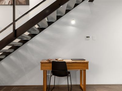 21 Livorno Boulevard, Piara Waters
