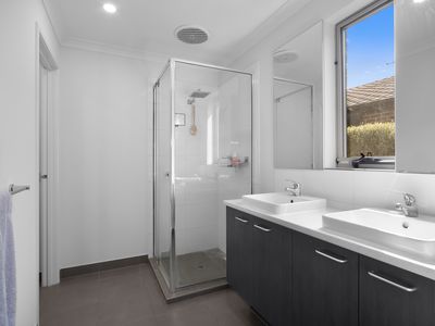 46 District Avenue, Werribee