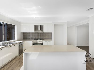 22 Hallyburton Drive, Clyde North