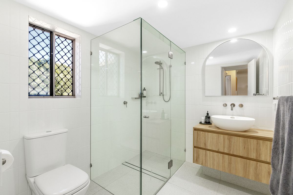 15 / 1 Riverwalk Avenue, Robina