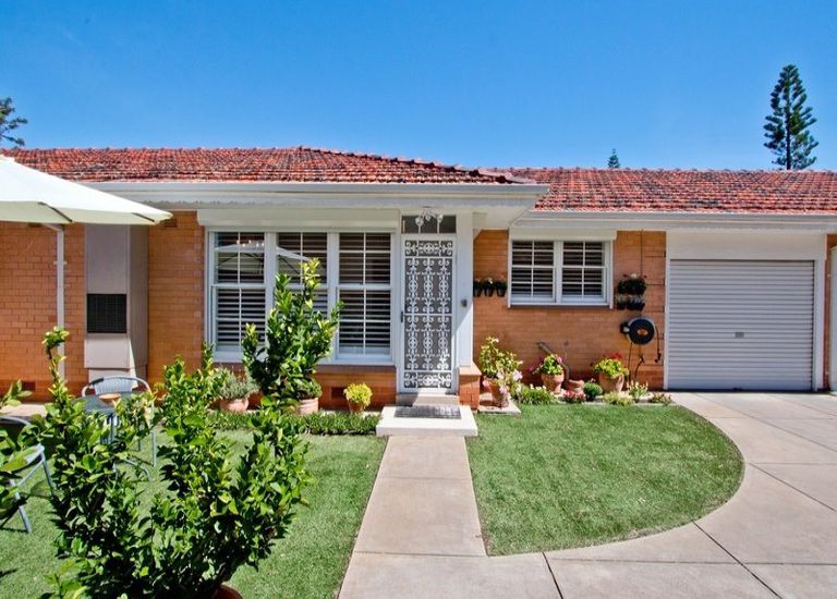 2 / 44 Partridge Street, Glenelg