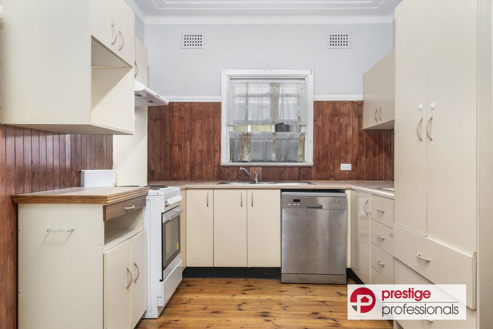 74 Moorebank Avenue, Moorebank