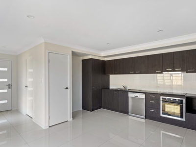 2 / 29 Harrow St, Cambooya
