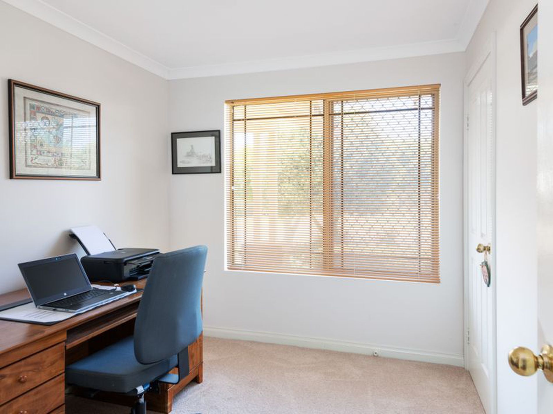 21 Riverina Way, Hannans