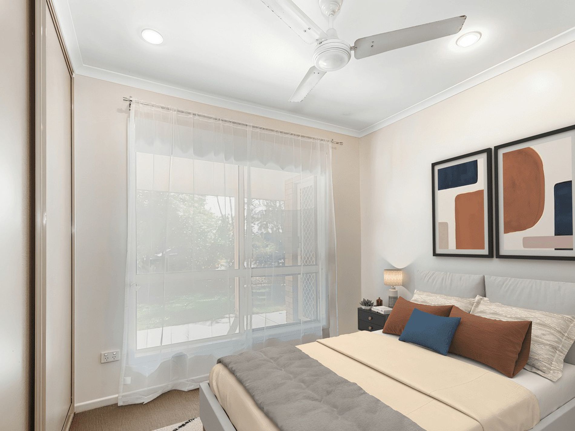 11 Holmes Drive, Beaconsfield