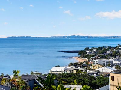 1/64 Seaview Road, Castor Bay