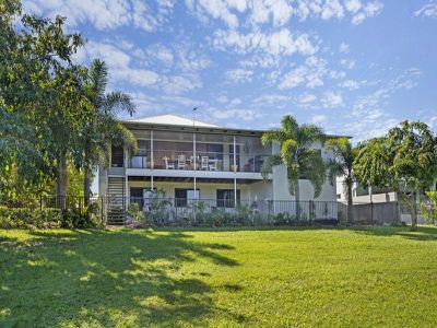 16 Riverwood Drive, Idalia