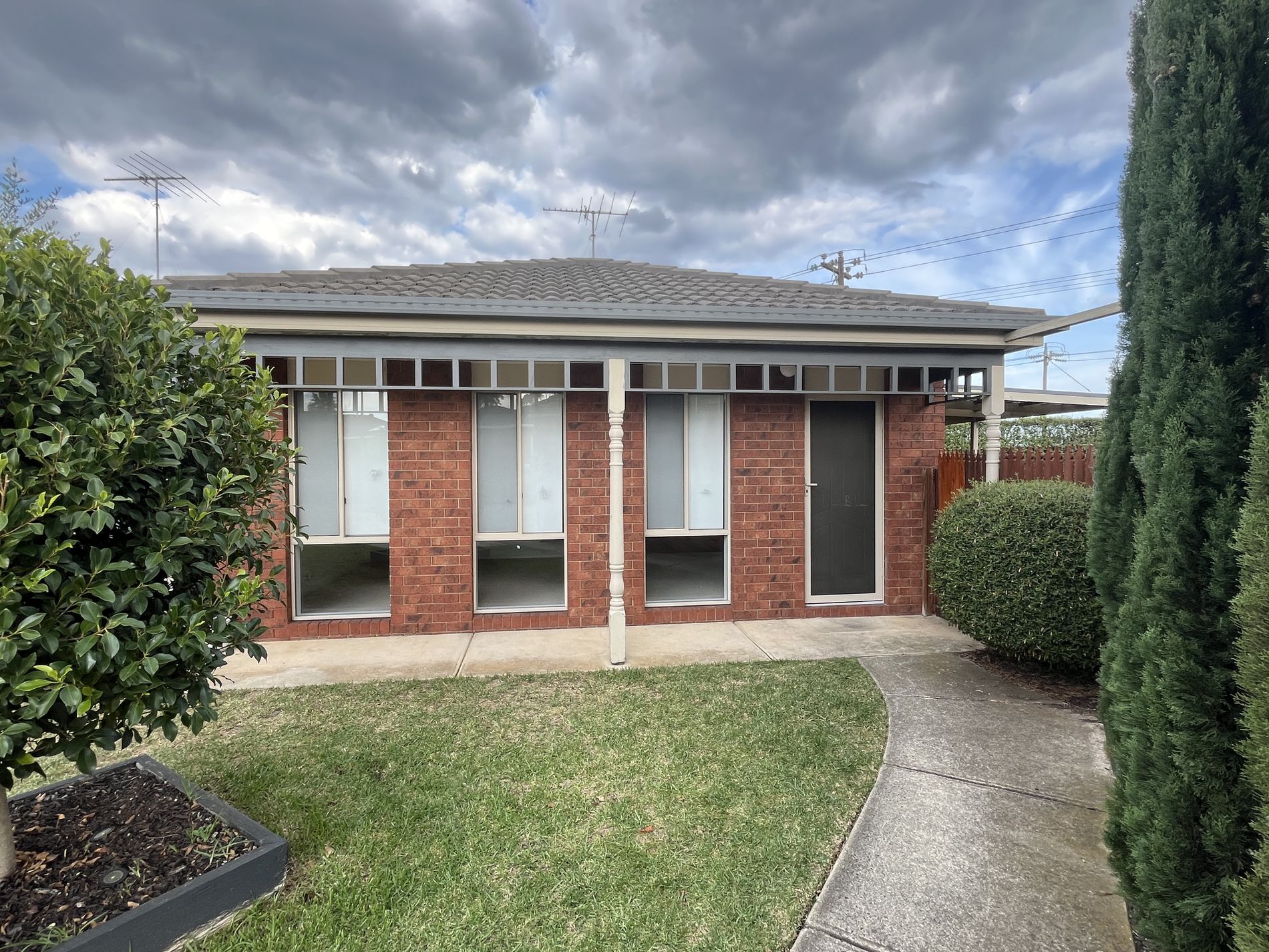 8 Trixia Place, Leopold