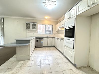 1 / 5 Robertson Street, Parramatta