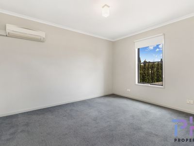 1 / 30B Regency Place, Kennington