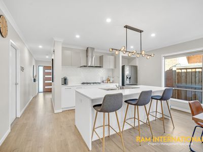 12 Camini Grove, Truganina