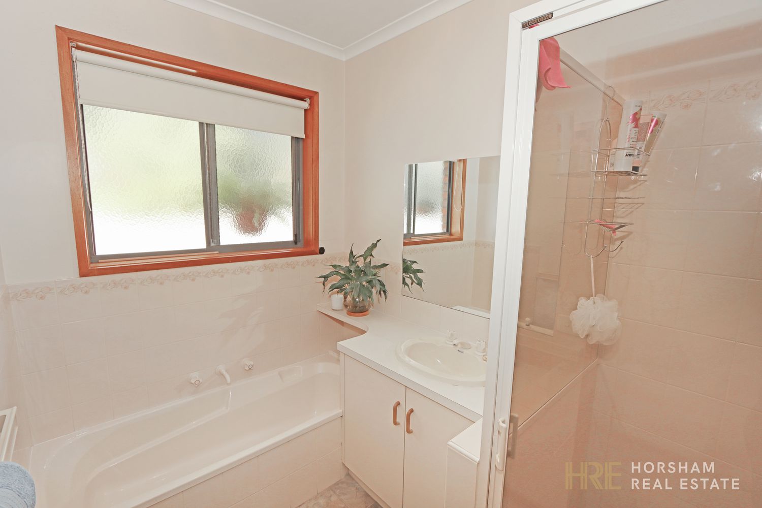 2 / 5 Penny Avenue, Horsham