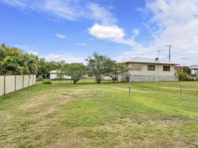 32 WATTLE STREET, North Booval