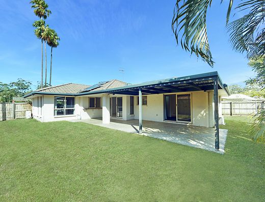 Family Home with Side Access image 2