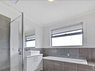 7 Dapper Way, Craigieburn