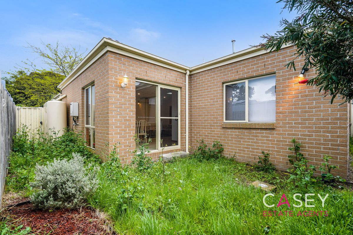 2 / 26 Clairmont Avenue, Cranbourne Casey Estate Agents
